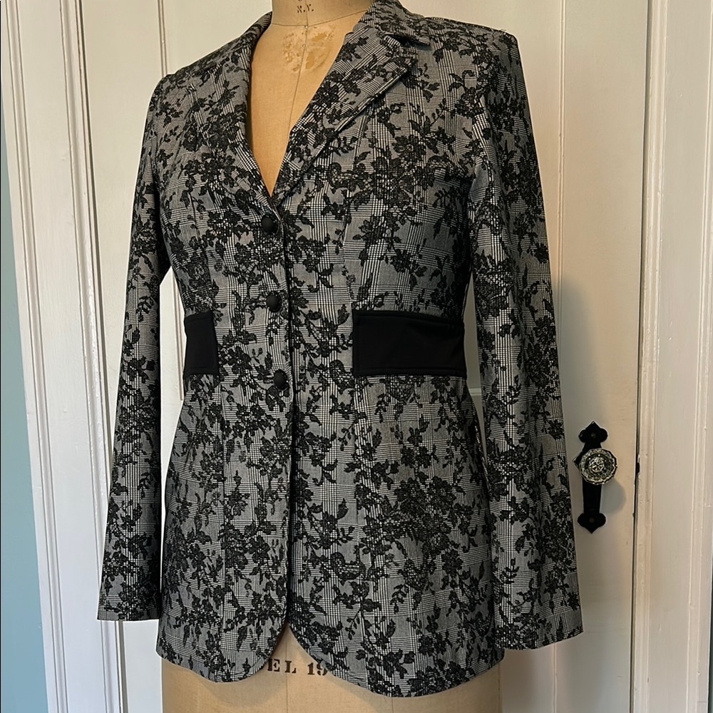 Joseph Ribkoff Elegant Black / Lace Blazer -NWOT